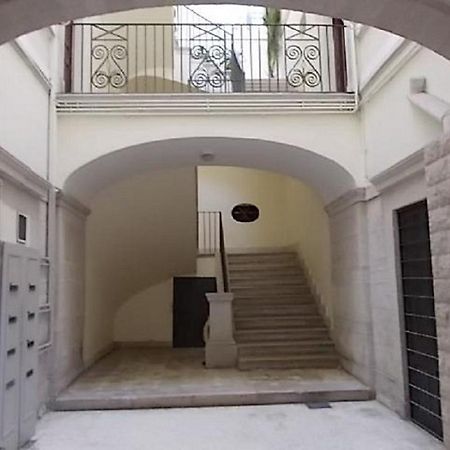 4 Camere A Трани Экстерьер фото