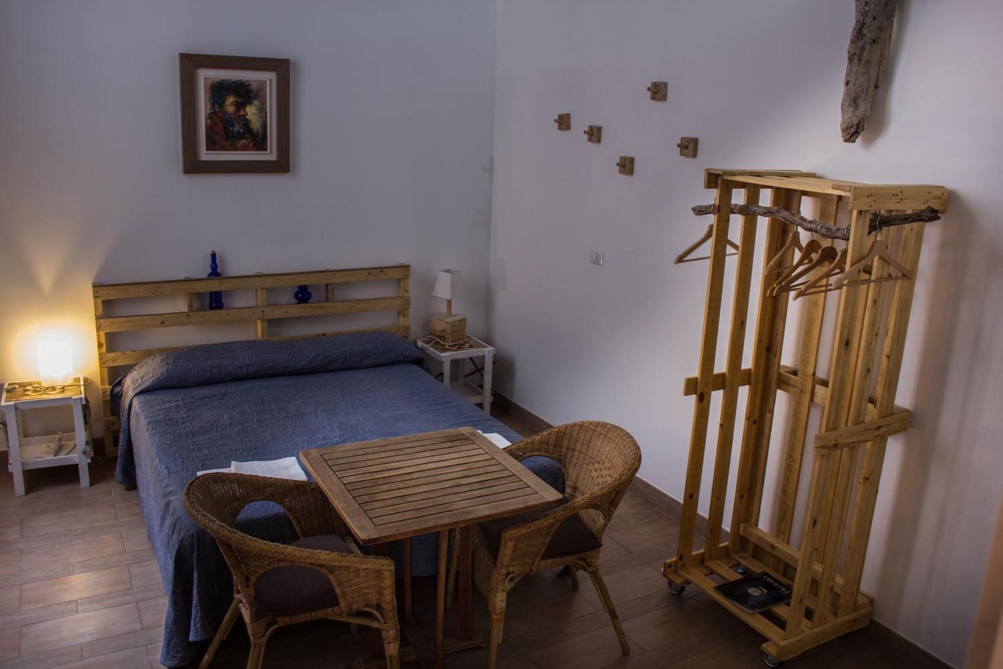 4 Camere A Трани Номер фото
