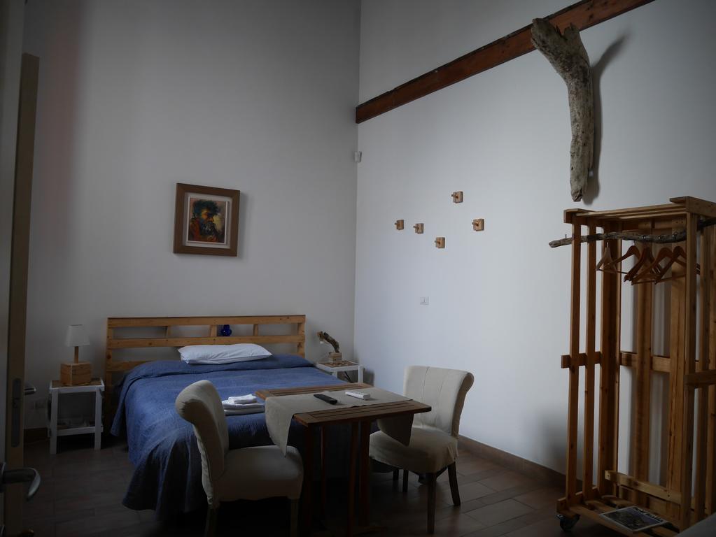 4 Camere A Трани Экстерьер фото