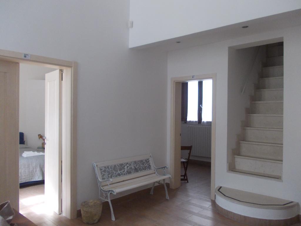 4 Camere A Трани Экстерьер фото