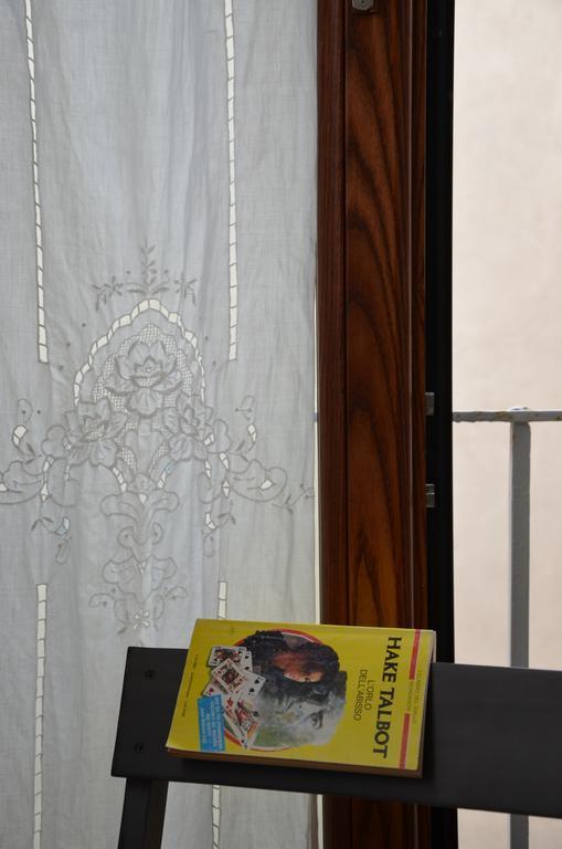 4 Camere A Трани Экстерьер фото